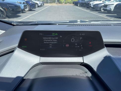 Used 2025 Toyota Prius Plug-In Hybrid image 16