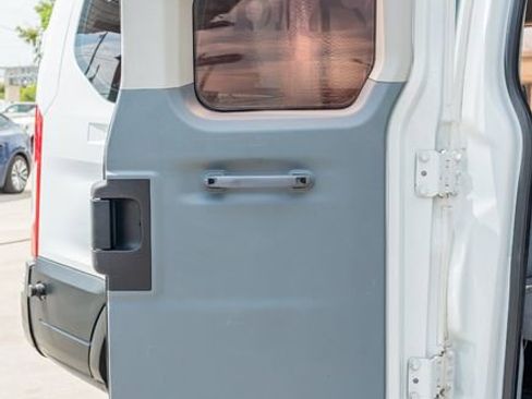 Used 2015 Ford Transit 350 XLT image 29