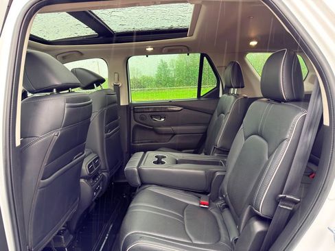 Used 2023 Honda Pilot Elite image 6