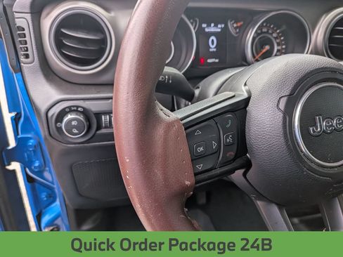 Used 2022 Jeep Gladiator Sport AWD/4WD image 20