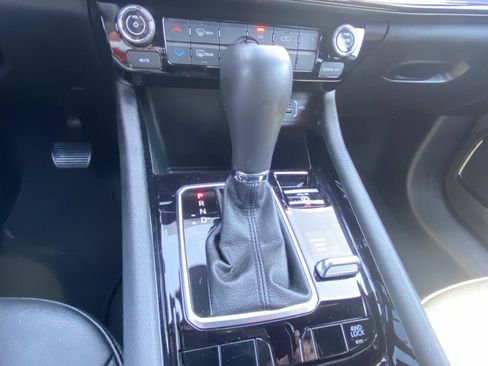 Used 2024 Jeep Compass Latitude w/ Altitude Special Edition image 32