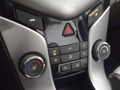 Used 2015 Chevrolet Cruze LT w/ RS Package image 24