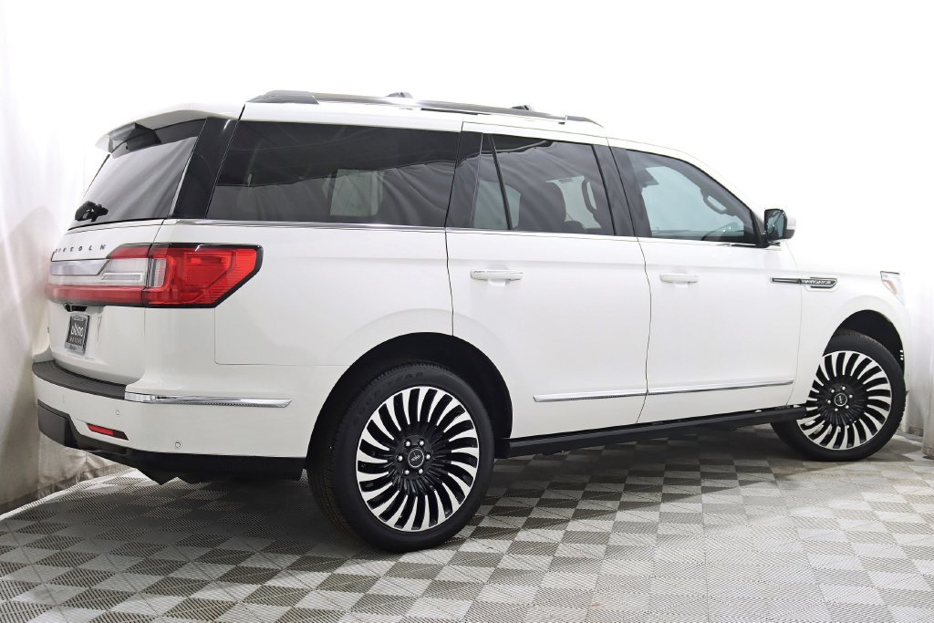 Used 2020 Lincoln Navigator Black Label w/ Cargo Convenience Package AWD/4WD image 8