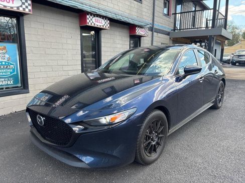 Used 2022 MAZDA MAZDA3 s image 1
