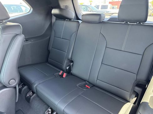 New 2025 GMC Acadia Elevation w/ Elevation Premium Package image 25