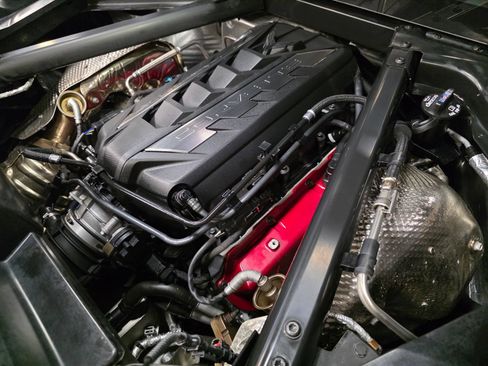 Used 2022 Chevrolet Corvette Stingray Preferred Cpe w/ Z51 Performance Package RWD image 41