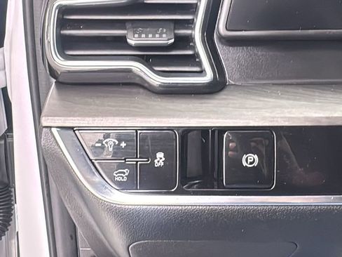 Used 2025 Kia Sportage X-Line w/ Premium Package image 33