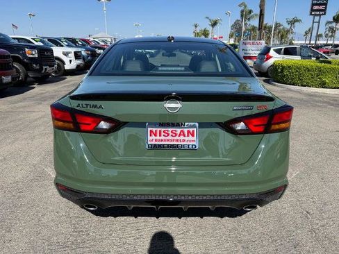 New 2026 Nissan Altima 2.5 SR w/ SR Midnight Edition Package FWD image 5