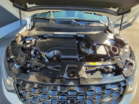 Used 2025 Land Rover Discovery Sport Dynamic SE image 12