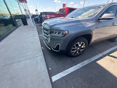 Used 2020 GMC Acadia SLE FWD image 3