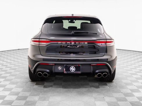 Certified 2023 Porsche Macan S image 10