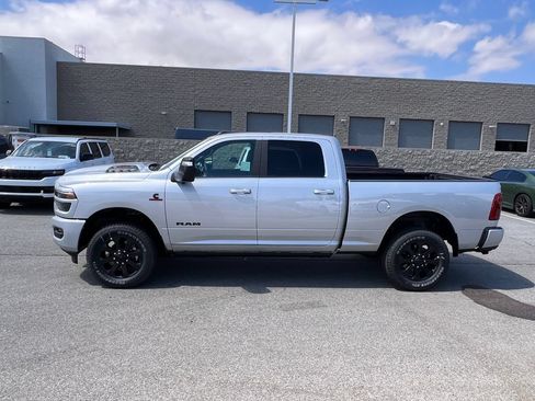 New 2026 RAM 3500 Laramie AWD/4WD image 3
