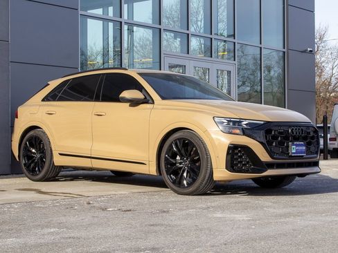 Used 2025 Audi Q8 Prestige image 3