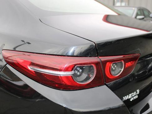 Used 2020 MAZDA MAZDA3 AWD Sedan w/ Select Package image 5