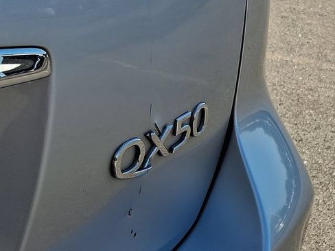 Used 2017 INFINITI QX50 2WD w/ Deluxe Touring Package image 38
