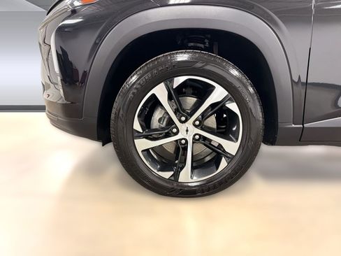 Used 2025 Chevrolet Trax RS w/ Driver Confidence Package FWD image 11
