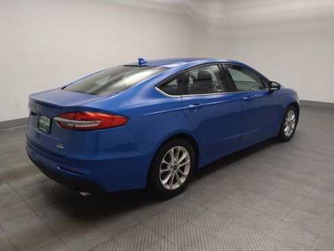Used 2019 Ford Fusion SE FWD image 10