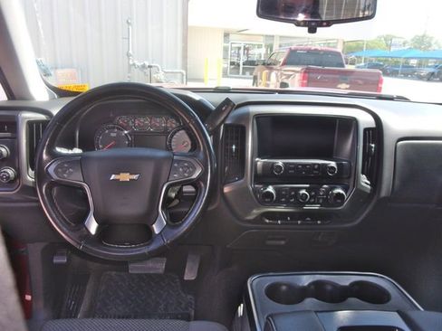 Used 2018 Chevrolet Silverado 1500 LT w/ LT Eassist Package AWD/4WD image 9