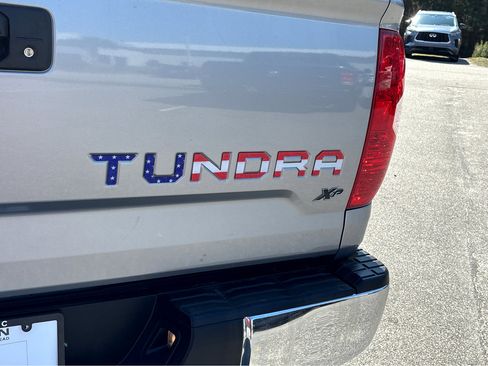 Used 2017 Toyota Tundra SR5 w/ SR5 Upgrade Package image 20