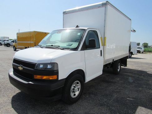 Used 2021 Chevrolet Express 3500 RWD image 7