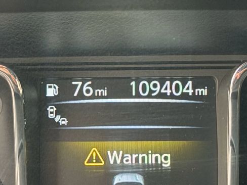 Used 2018 Nissan Titan SV w/ SV Convenience Package image 34