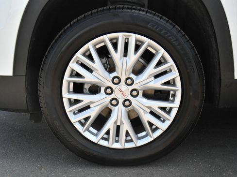 Used 2024 GMC Acadia Elevation FWD image 12