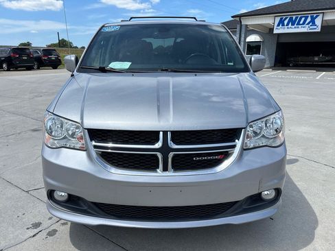 Used 2018 Dodge Grand Caravan SXT FWD image 9