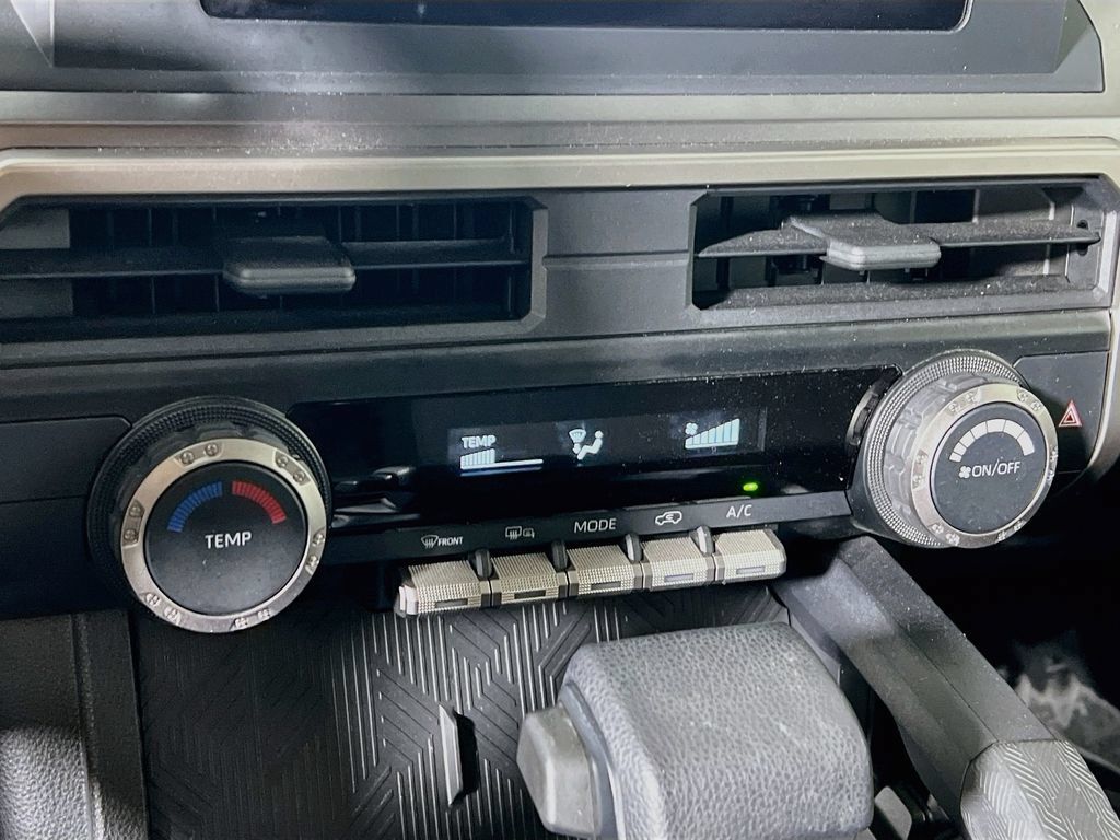 Certified 2025 Toyota 4Runner SR5 AWD/4WD image 14