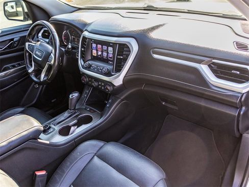 Used 2019 GMC Acadia SLT image 17
