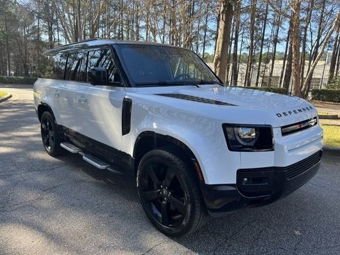 Certified 2024 Land Rover Defender 130 X-Dynamic SE image 2