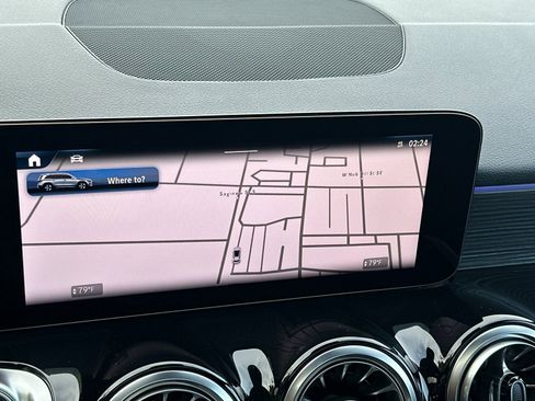 Certified 2025 Mercedes-Benz GLB 250 4MATIC image 18