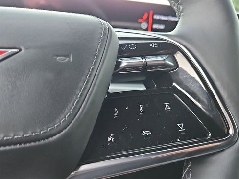 Used 2026 Cadillac Lyriq V image 10