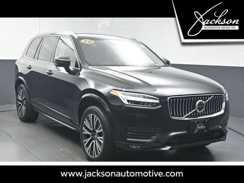 Used 2020 Volvo XC90 T5 Momentum w/ Protection Package Premier FWD image 1
