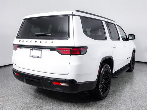 Used 2023 Jeep Wagoneer Series II AWD/4WD image 8