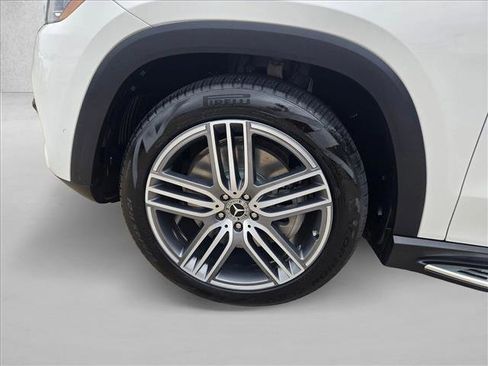 Certified 2023 Mercedes-Benz GLS 450 4MATIC image 21