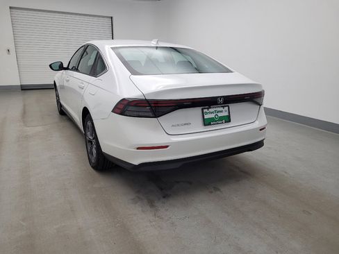 Used 2023 Honda Accord EX image 6