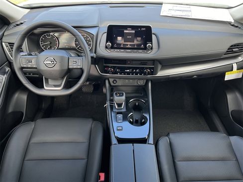 New 2026 Nissan Rogue SV image 9