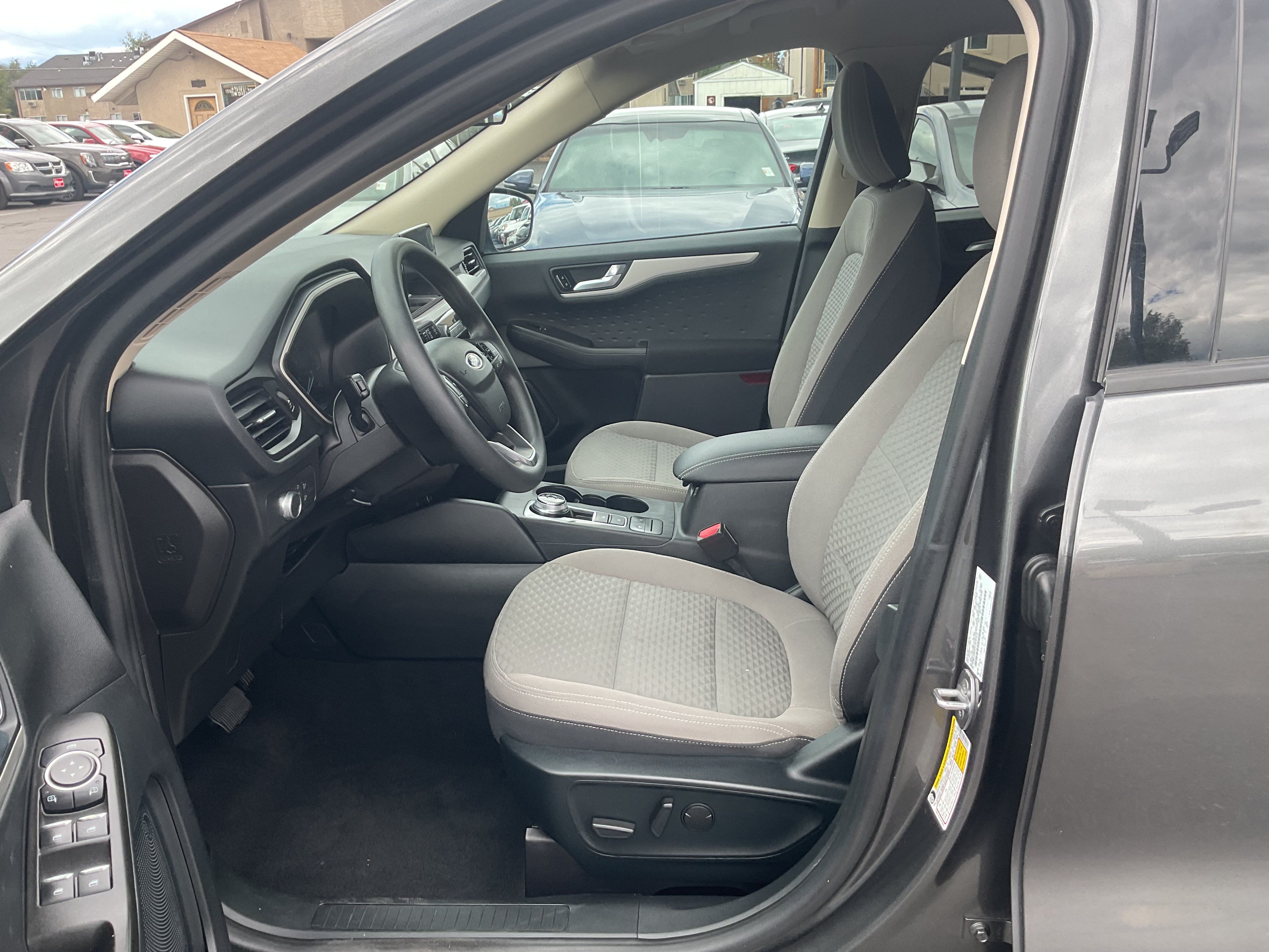 Used 2020 Ford Escape SE AWD/4WD image 9