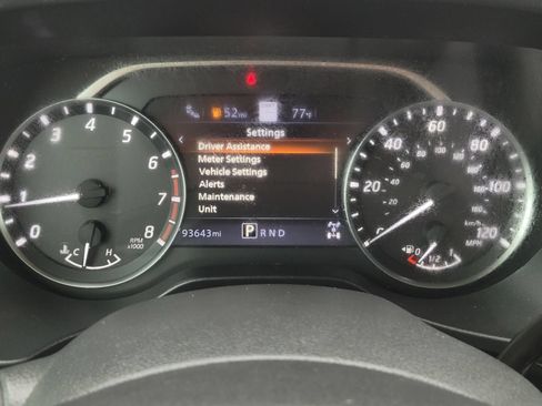 Used 2020 Nissan Titan SV w/ SV Convenience Package AWD/4WD image 32