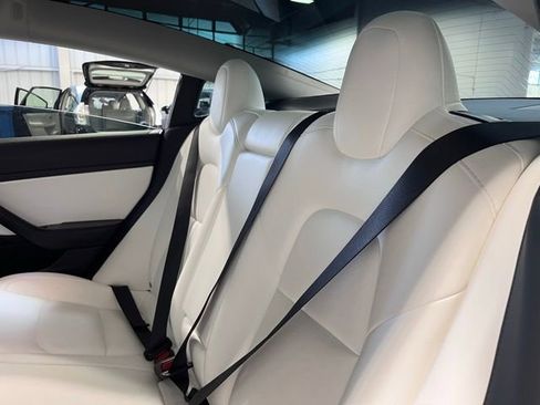 Used 2020 Tesla Model 3 Long Range image 18