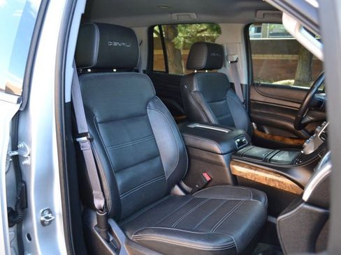 Used 2015 GMC Yukon Denali image 25
