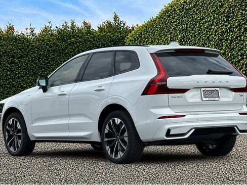 New 2026 Volvo XC60 T8 Plus w/ Protection Package Premier AWD/4WD image 4