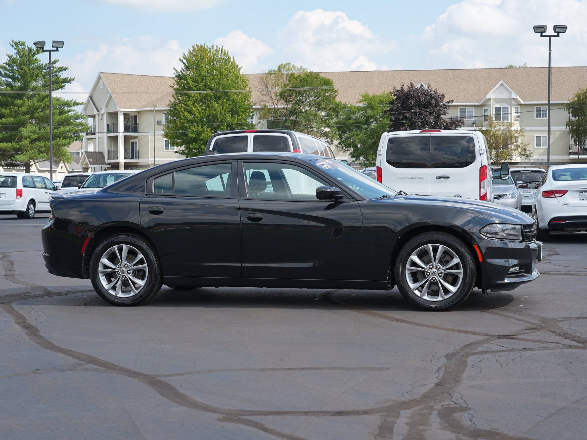 Used 2020 Dodge Charger SXT AWD/4WD image 2
