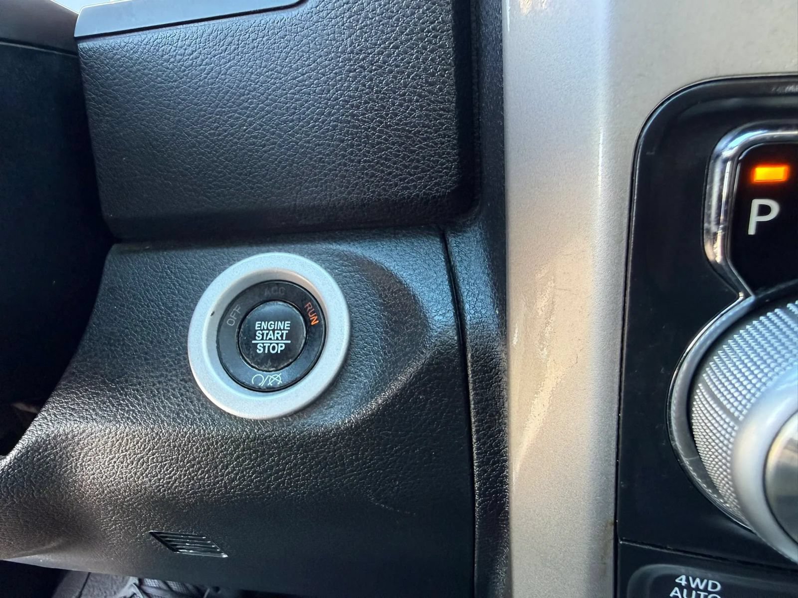 Used 2016 RAM 1500 Laramie w/ Convenience Group AWD/4WD image 29