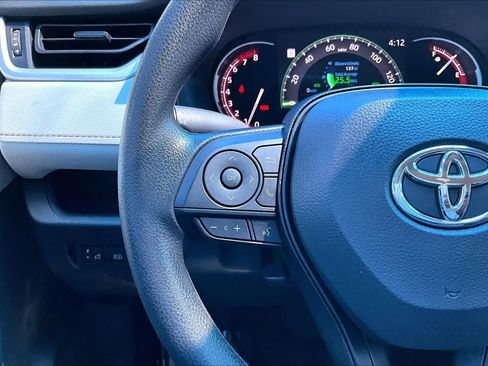 Used 2025 Toyota RAV4 XLE FWD image 24