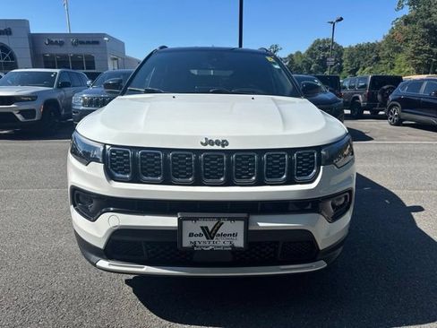 Used 2024 Jeep Compass Limited AWD/4WD image 3