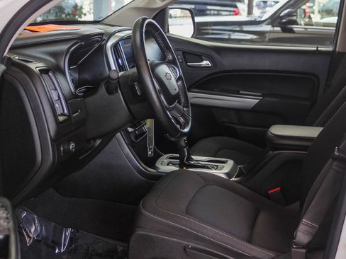 Used 2019 Chevrolet Colorado LT w/ LT Convenience Package image 17