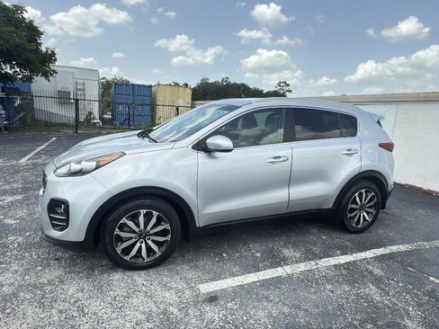 Used 2017 Kia Sportage EX FWD image 2