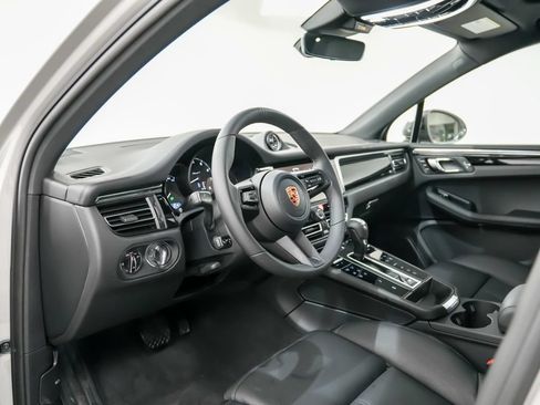 Used 2026 Porsche Macan Turbo AWD/4WD image 4