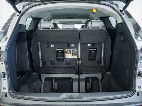 New 2026 Toyota Sienna XLE FWD image 10